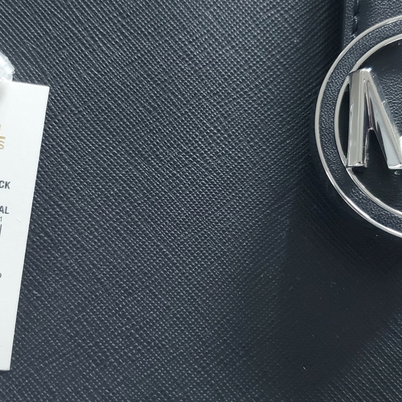 Michael Kors Handbag - Picture 2 of 6